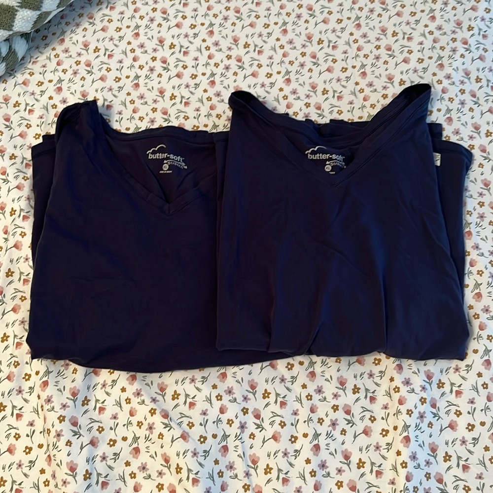 Uniform advantage buttersoft stretch v neck under scrubs long sleeve navy xl
